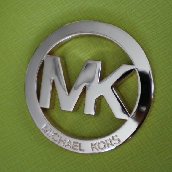 Michael Kors Apple green Jet Set Tote - Picture 4 of 10